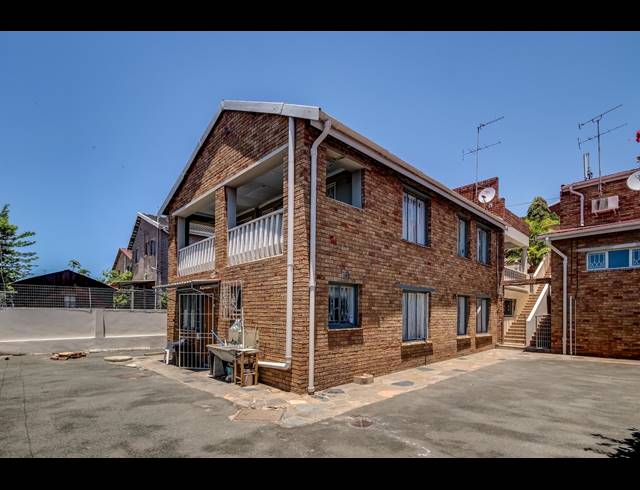 6 BEDROOM HOUSE SOLD IN MONTFORD